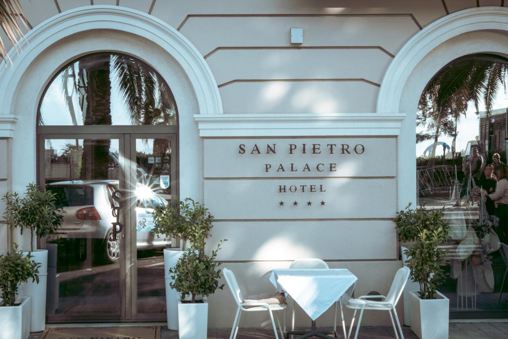 Hotel San Pietro Palace 피날레리구레 외부 사진